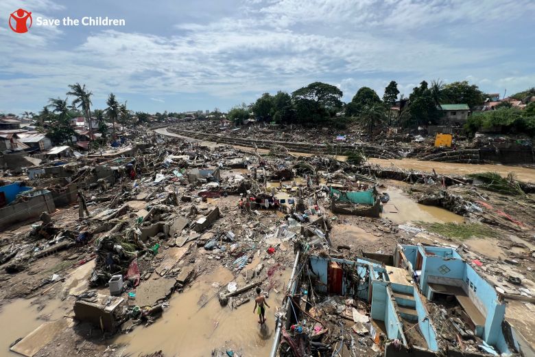 Cebu devastada pela passagem do tuf�o Kalmaegi. Cr�dito: divulga��o via X @SaveChildrenPH