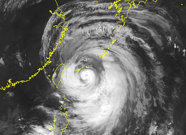 Imagem de sat�lite destaca o poderoso tuf�o Bavi, que segue rumo � Taiwan e China. Cr�dito: AMJ 