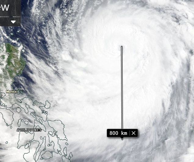 Imagem de sat�lite mostra a maior dist�ncia de uma das bordas ao centro de Bavi, atingindo cerca de 800 km no dia 9. Cr�dito: Worldview/NASA.